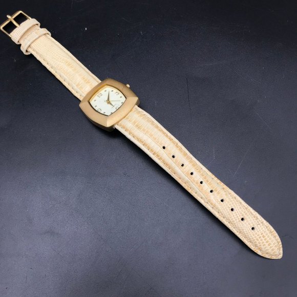 Vintage Gold Tone Japan Movement Watch Leather Band New Battery FSC:33822-1/F main image 3